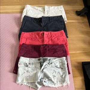 AE women shorts
Size 0
Bundle ($50 all) or buy individually ($12)